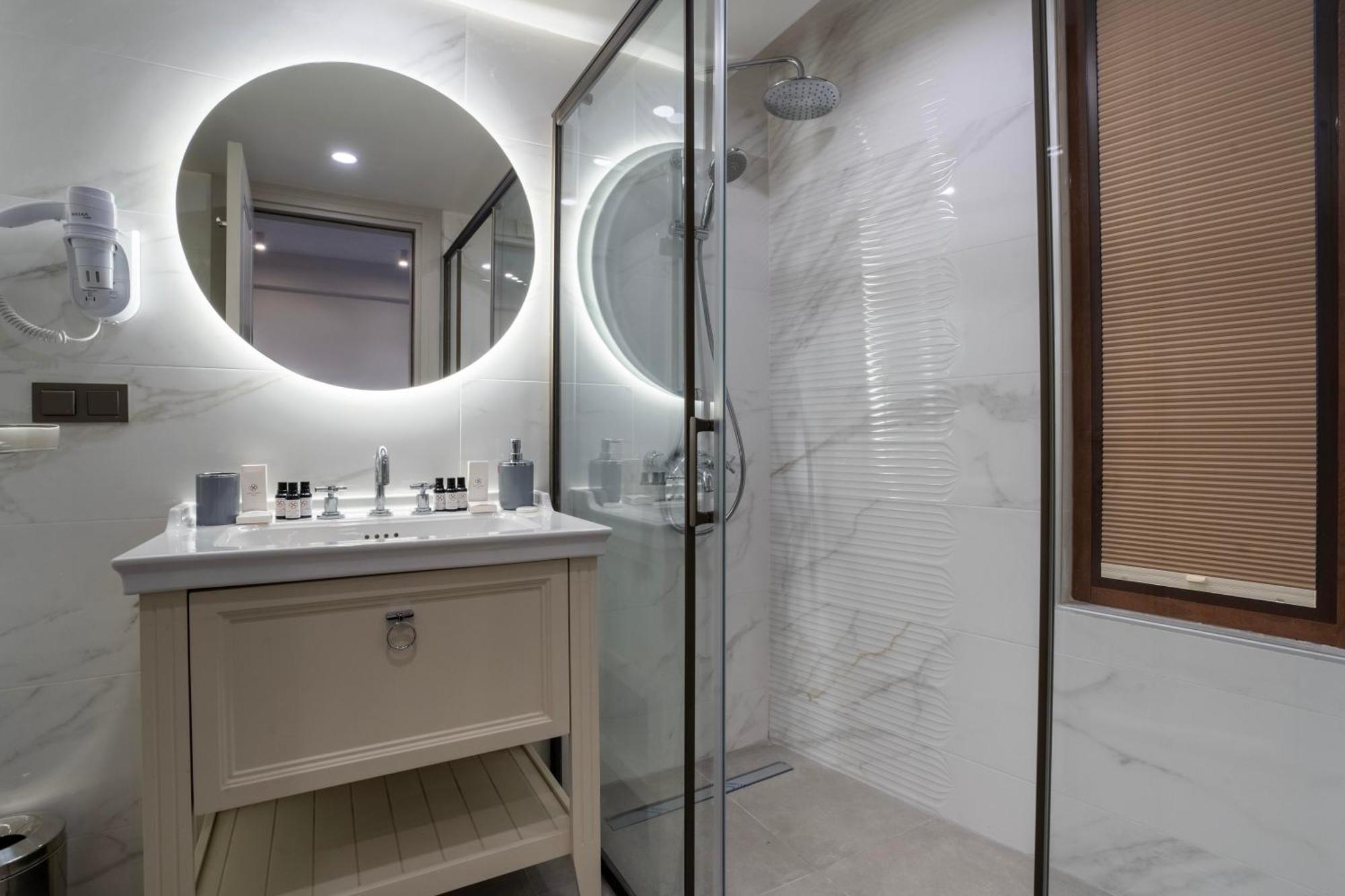 Smart And Simple Hotel Karakoy Istanbul Exterior foto