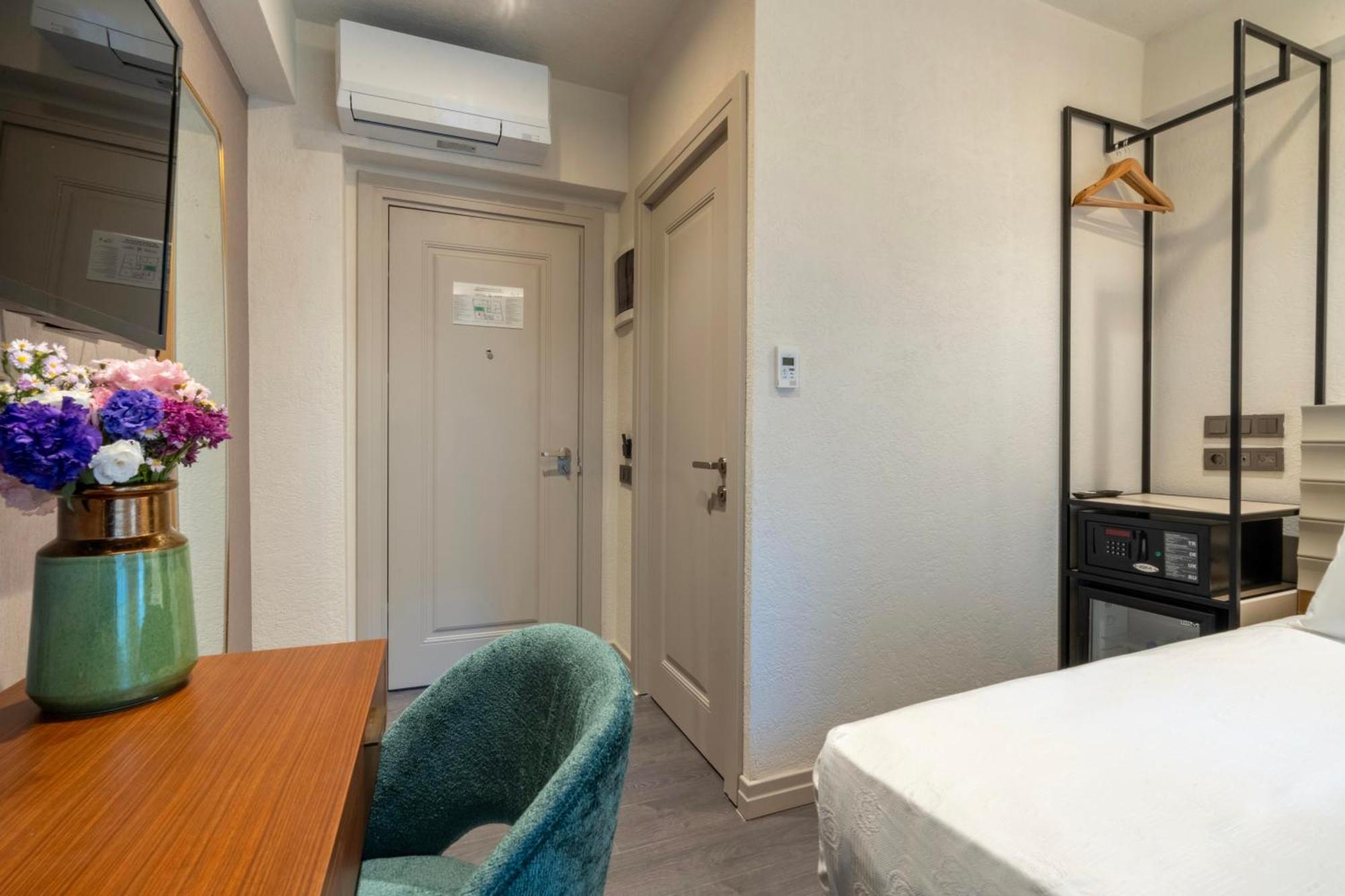 Smart And Simple Hotel Karakoy Istanbul Exterior foto