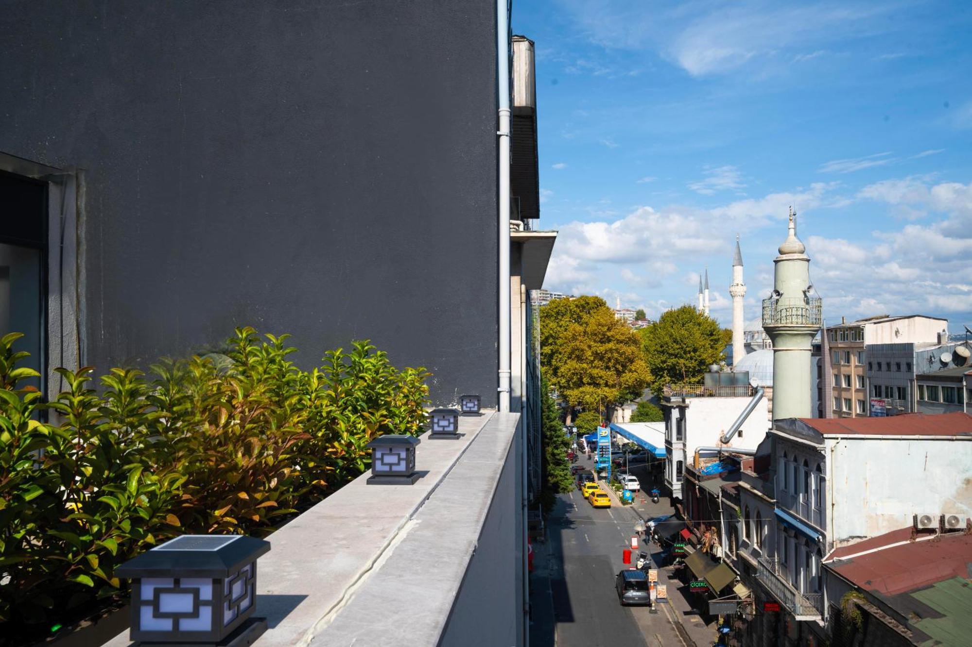 Smart And Simple Hotel Karakoy Istanbul Exterior foto